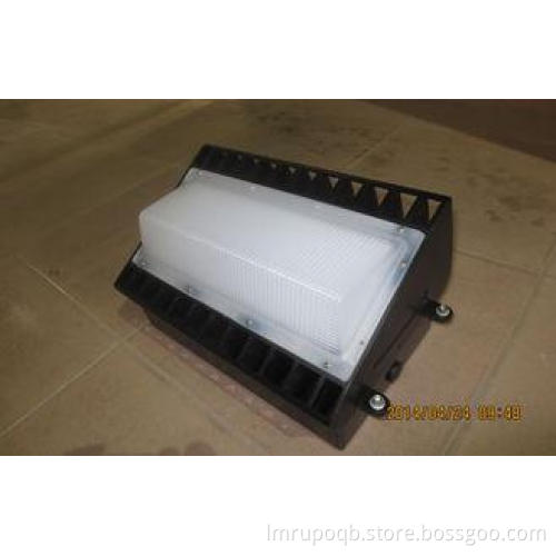 100 Watt 3000K Warm White Led Wall Pack Replace for MH / HP